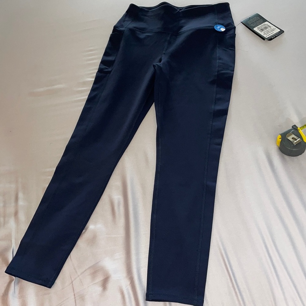 Skechers brand navy leggings!